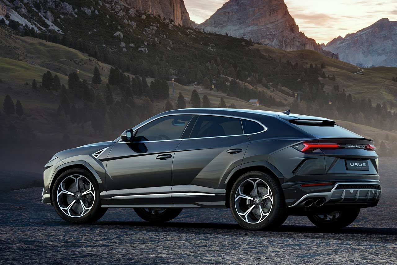 Lamborghini Urus SUV Rear Quarter | AUTOBICS