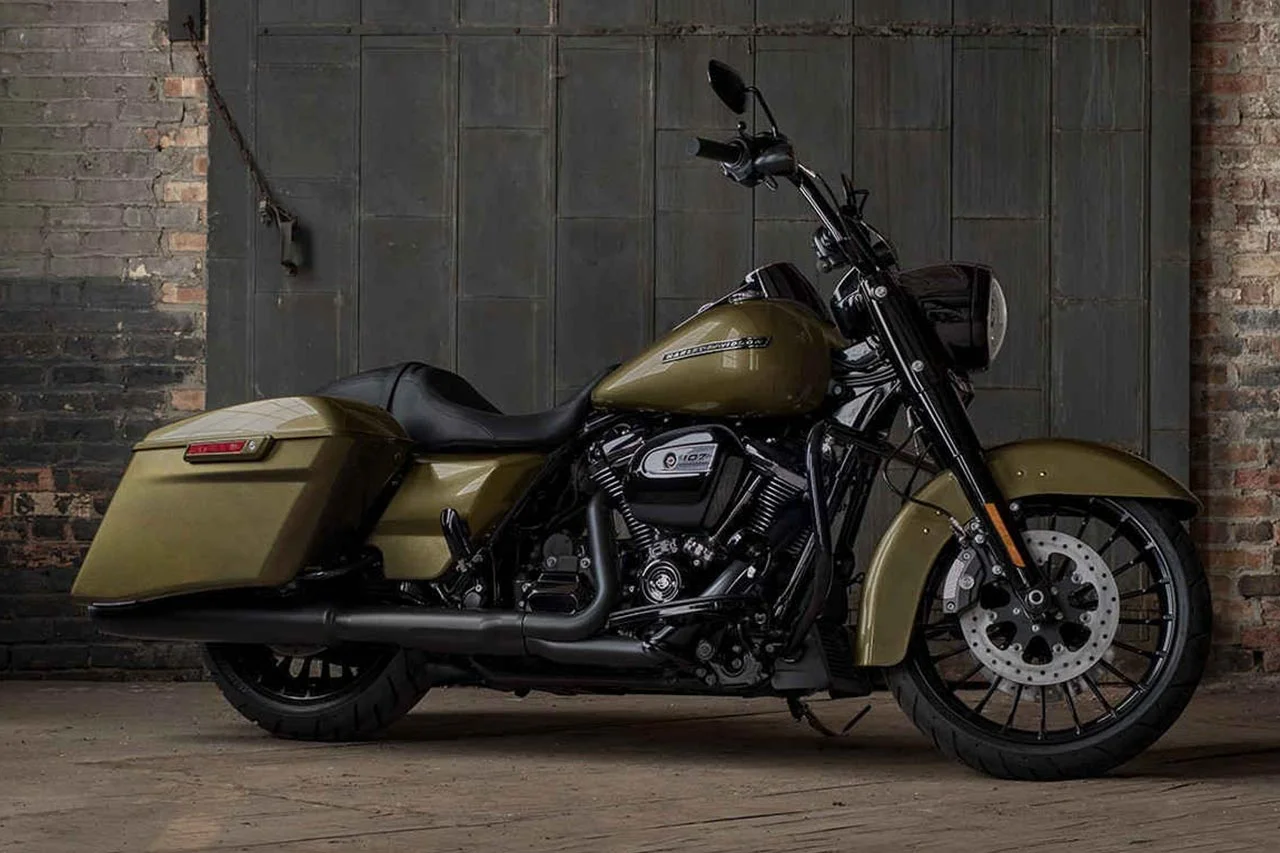 Harley Davidson Road King Special 2017 Olive Gold