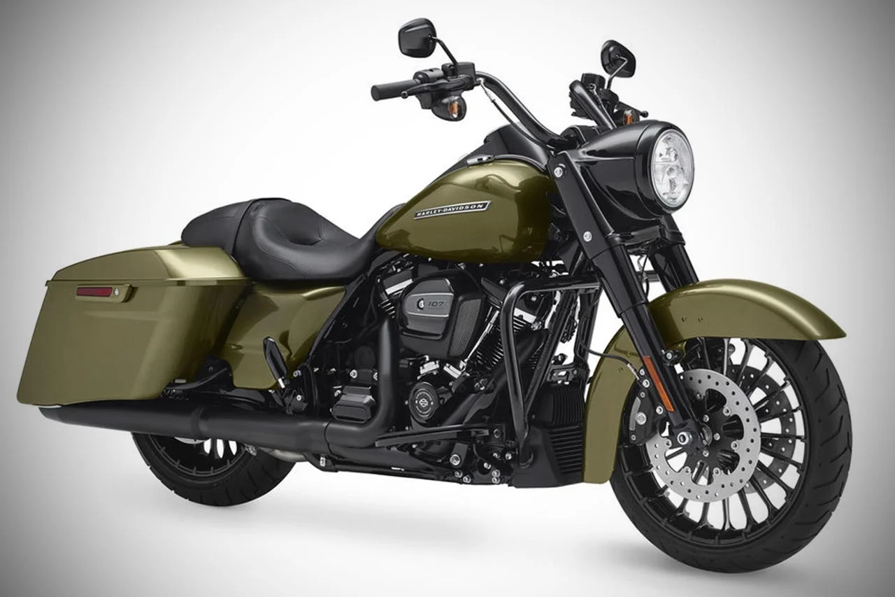 Harley-Davidson Road King Special 2017 front quarter