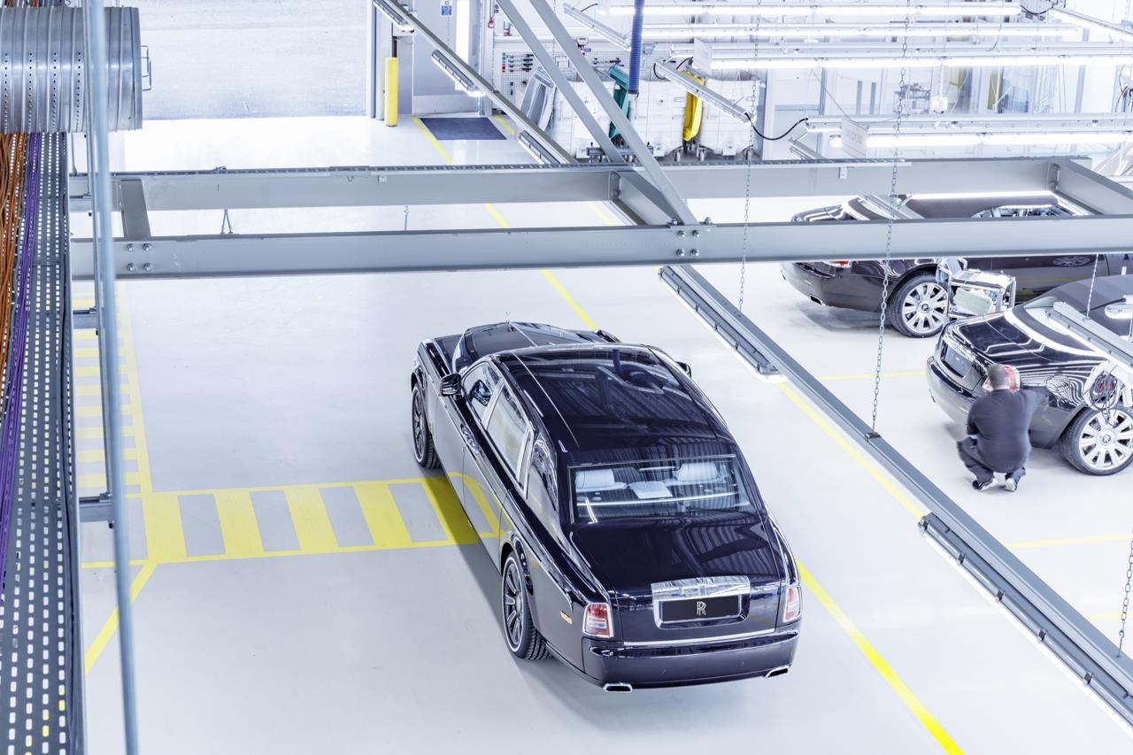 Rolls-Royce Phantom VII Last production model- top view