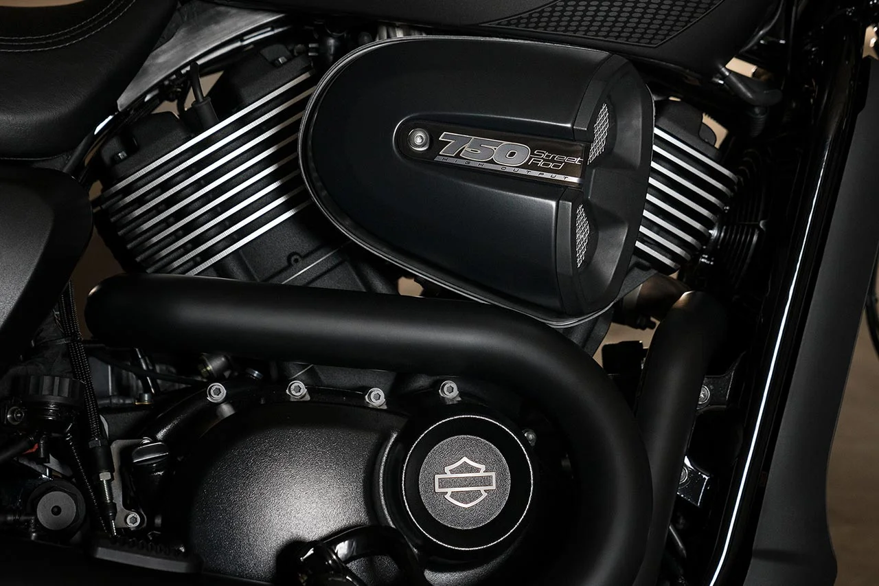 2017 Harley-Davidson Street Rod High Output Revolution X engine