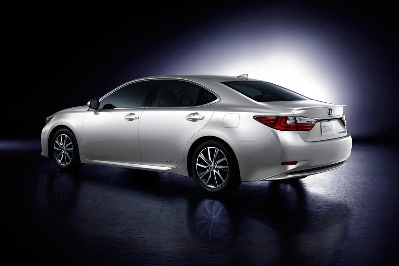 Lexus India launched the ES 300h Hybrid Luxury Sedan
