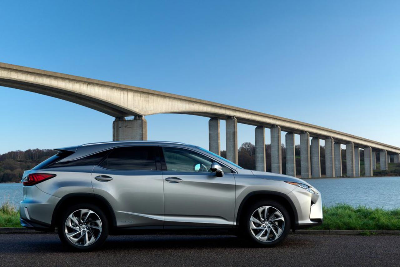 2017 Lexus RX 450h silver side