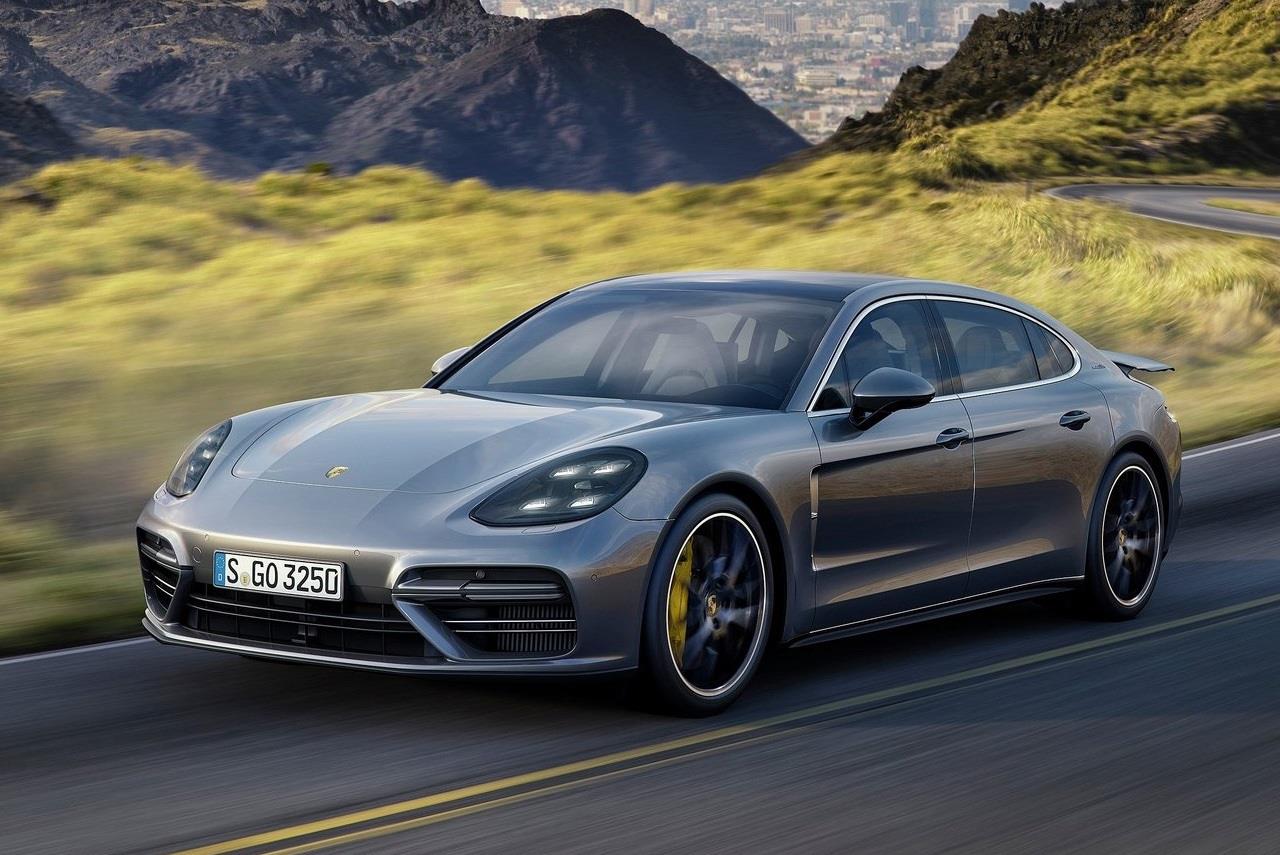 2017 Porsche Panamera Turbo Executive front quarter in motion
