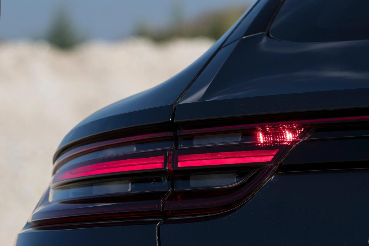 2017 Porsche Panamera Turbo three dimensional tail lights