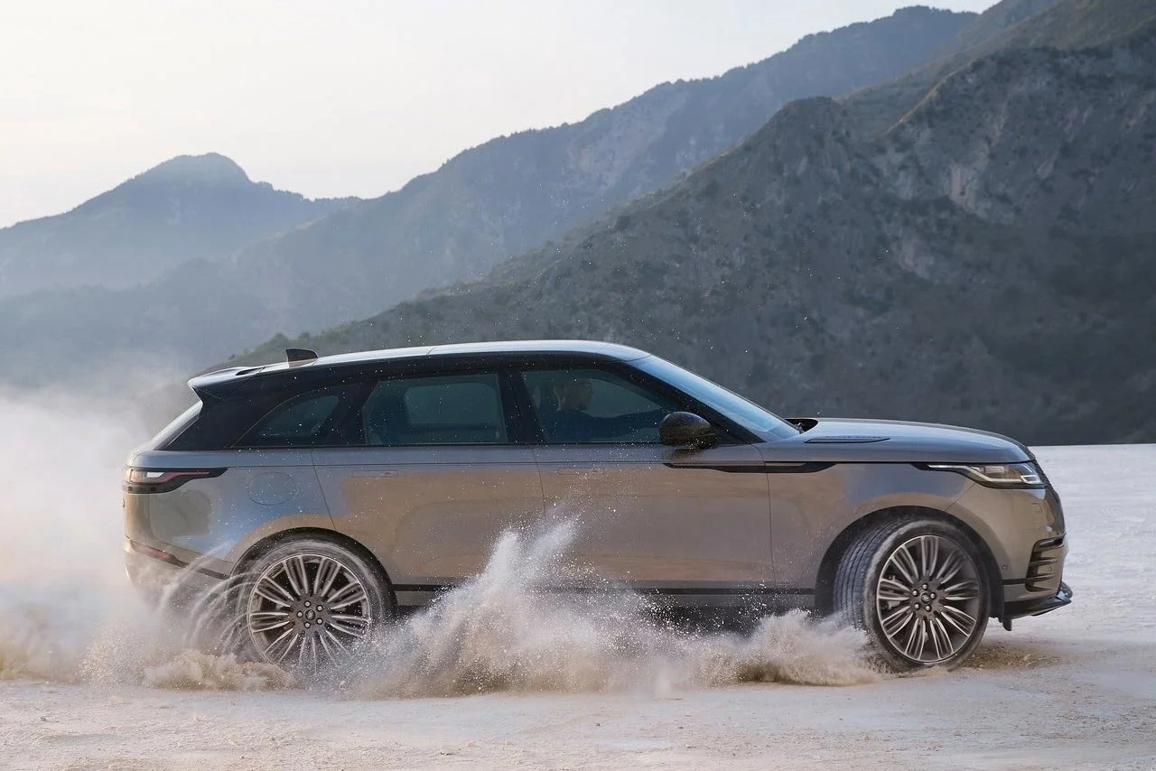 The new Range Rover Velar is a work of art on wheels 18 2017 Range Rover Velar in action