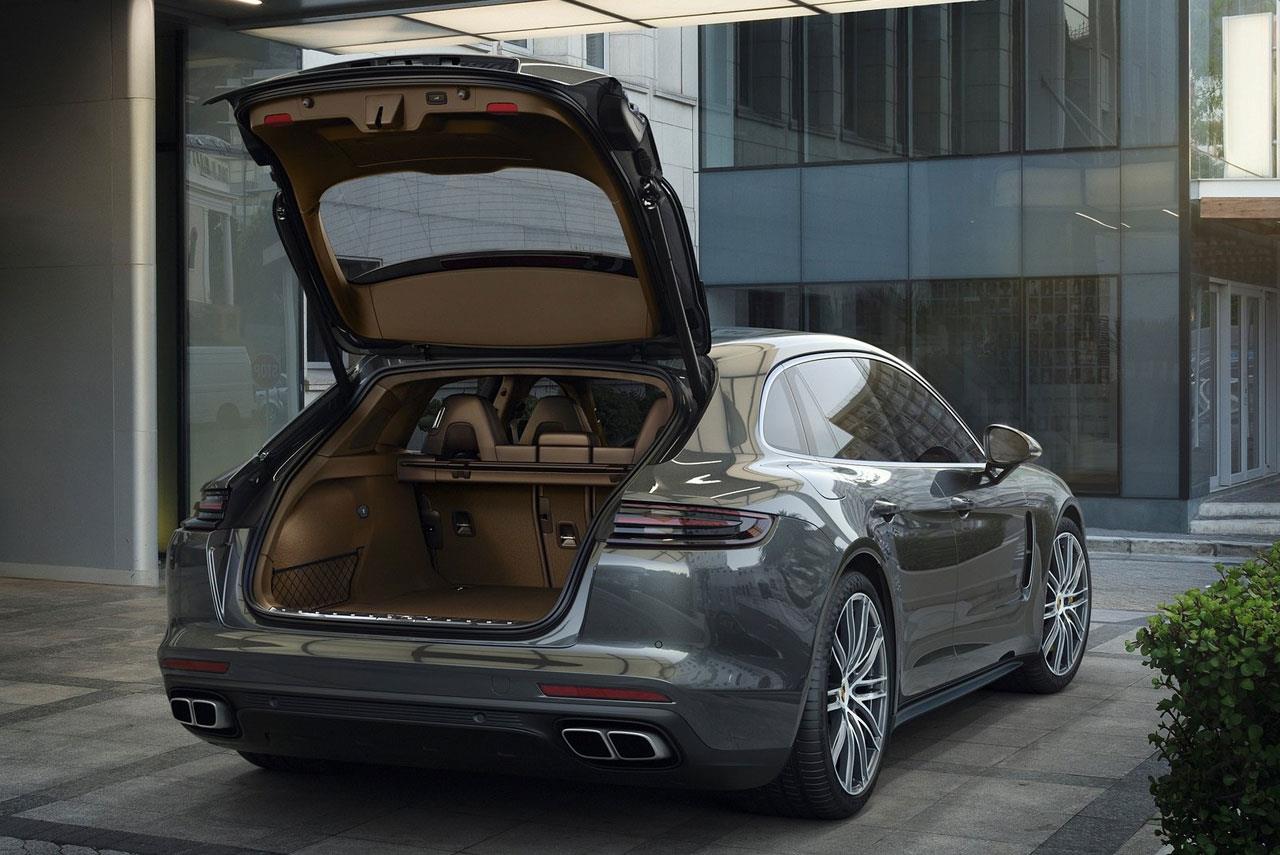 2018 Porsche Panamera Sport Turismo tailgate open