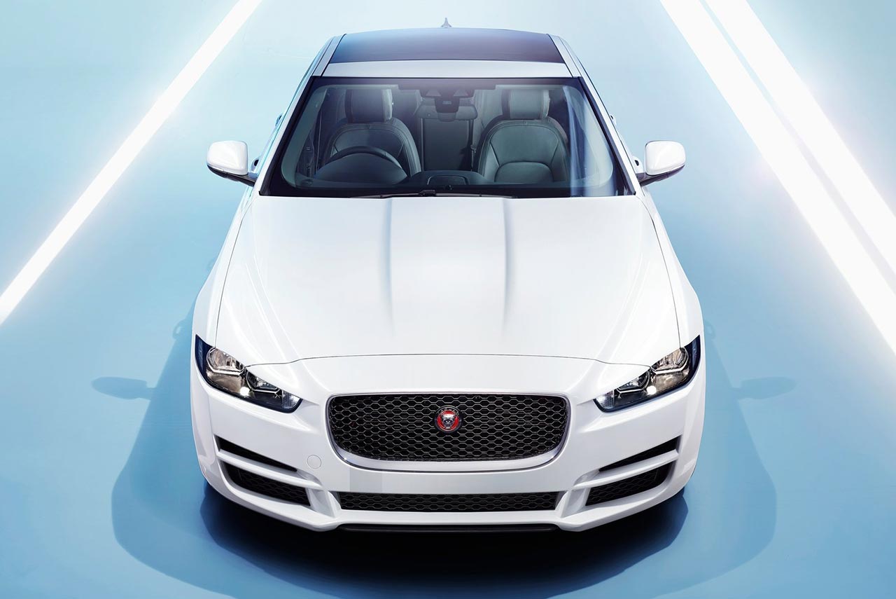 2016 jaguar xe front