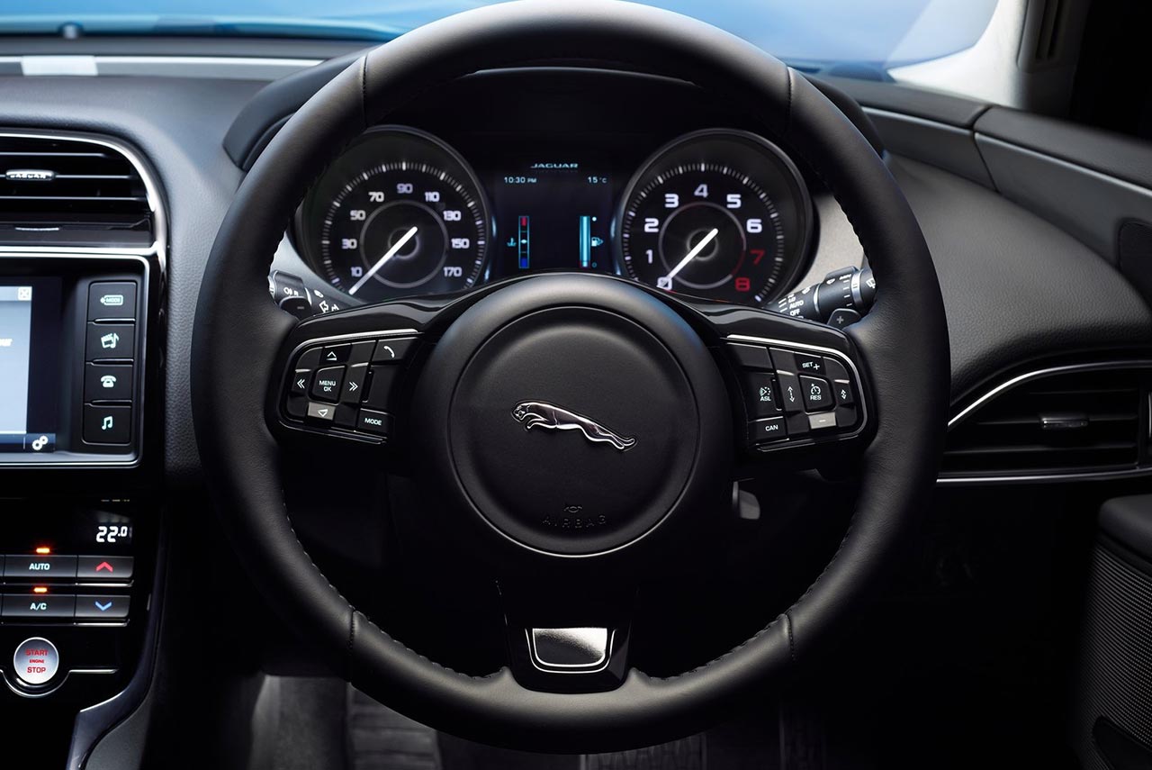 2016 jaguar xe steering wheel