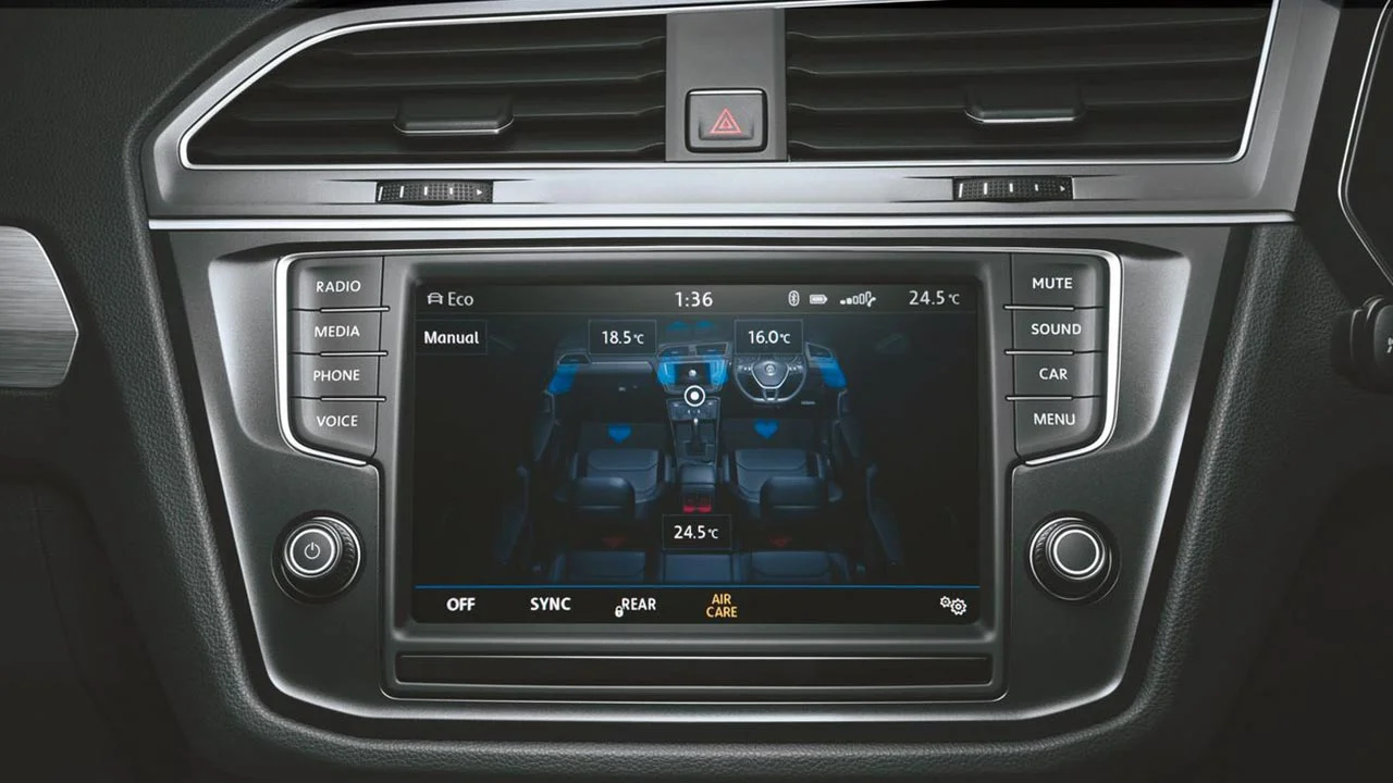 2017 Volkswagen Tiguan launched in India; Priced at INR 27.68 Lakh 13 2017 volkswagen tiguan inoftainment system