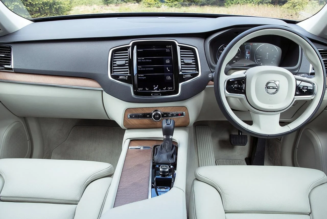 Volvo XC90 interior