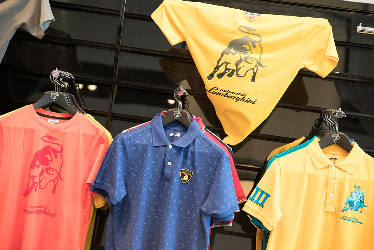 lamborghini dubai showroom tshirts