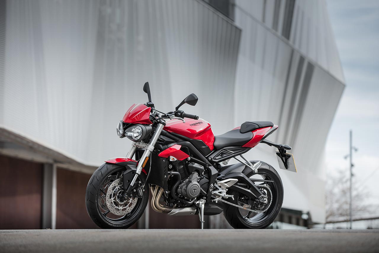 2017 triumph street triple s front left