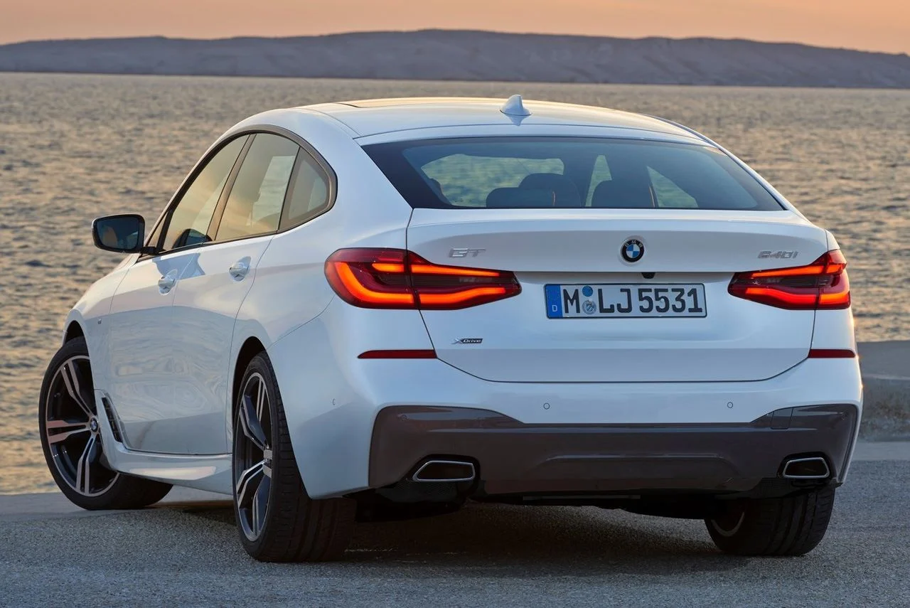 The all-new 2018 BMW 6 Series Gran Turismo unveiled 11 2018 bmw 6 series gran turismo 640i rear quarter