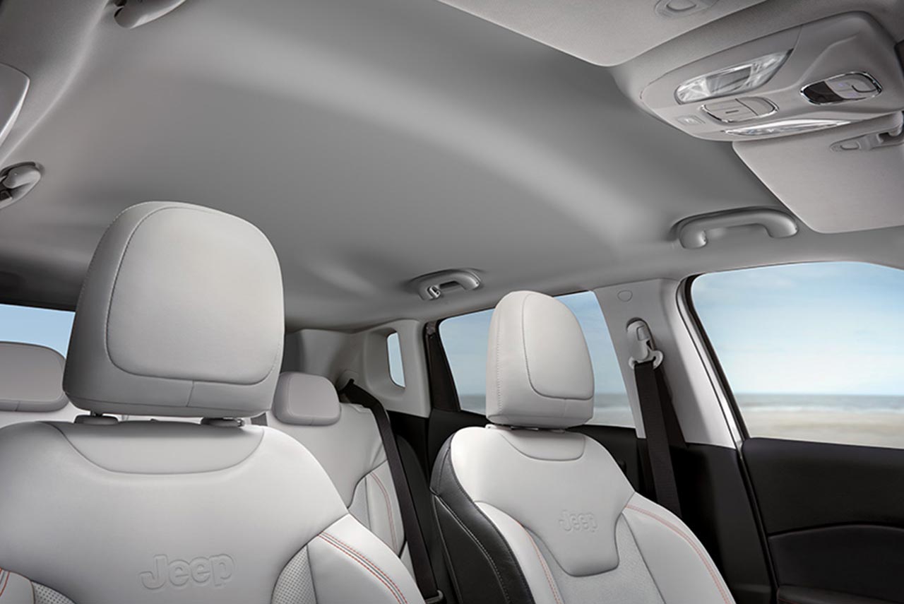 2017 jeep compass front seats