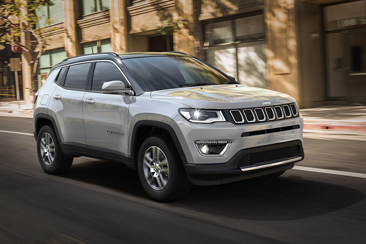 2017 jeep compass motion shot