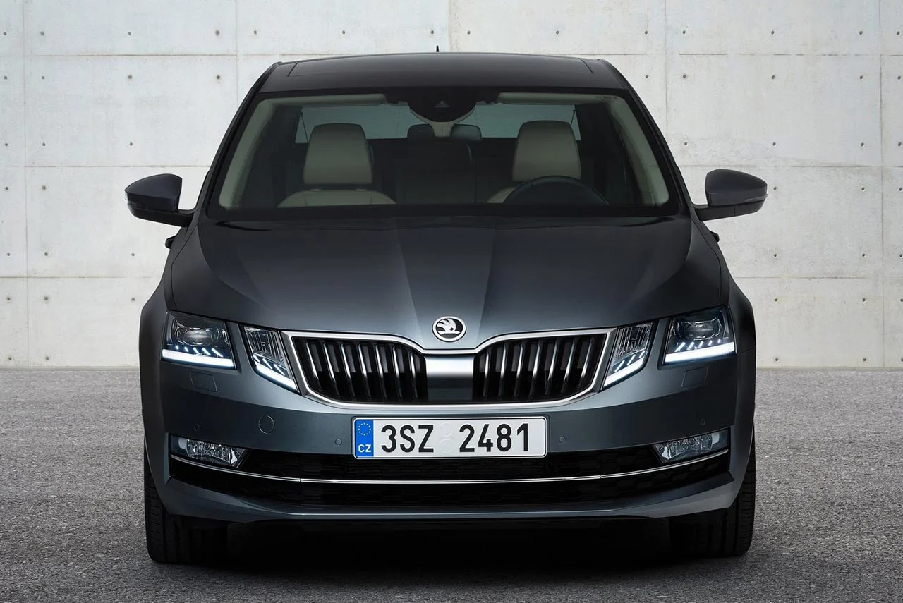 2017 skoda octavia front