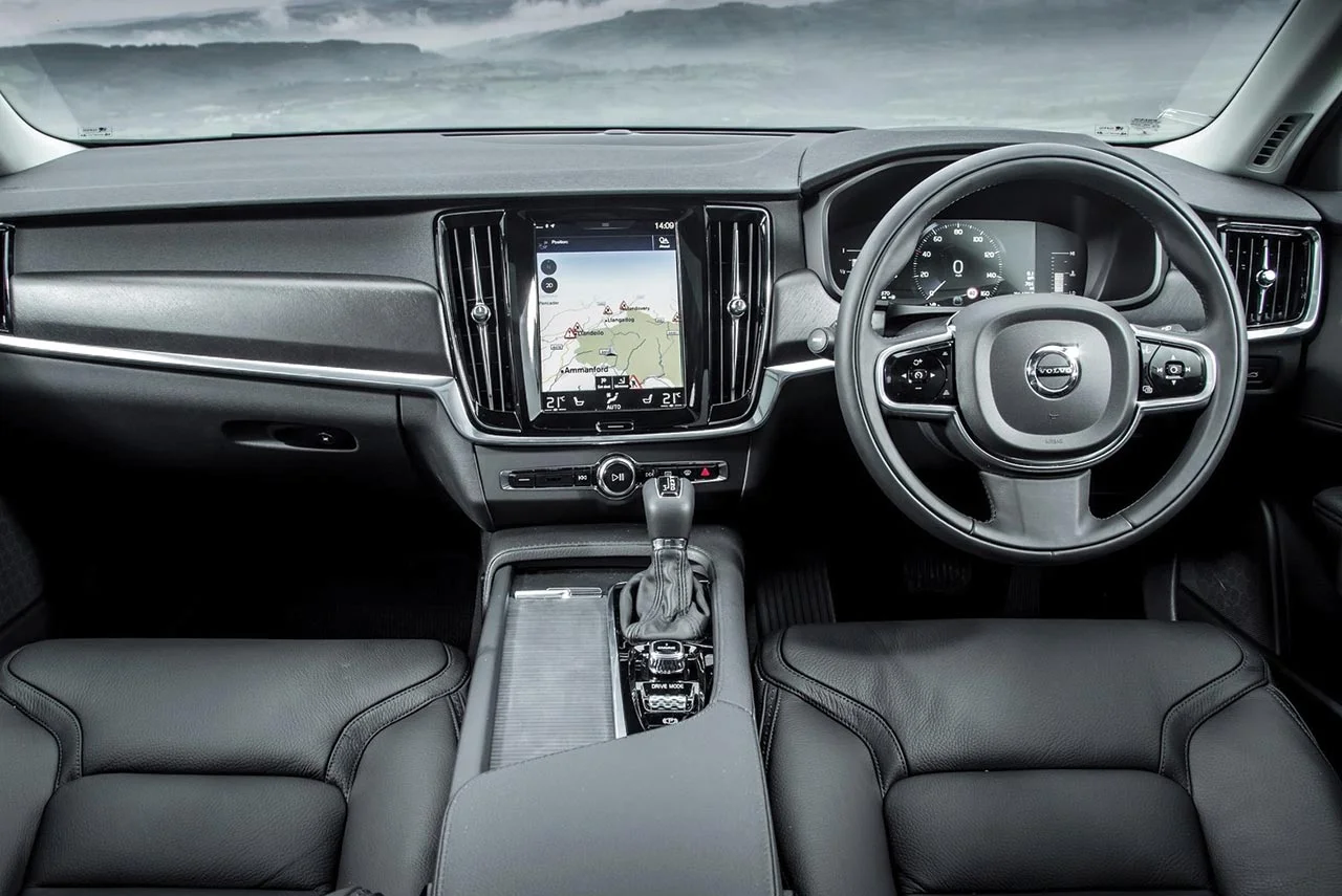 Volvo V90 Cross Country launched in India; Priced at INR 60 Lakh 18 2017 volvo v90 cross country dashboard