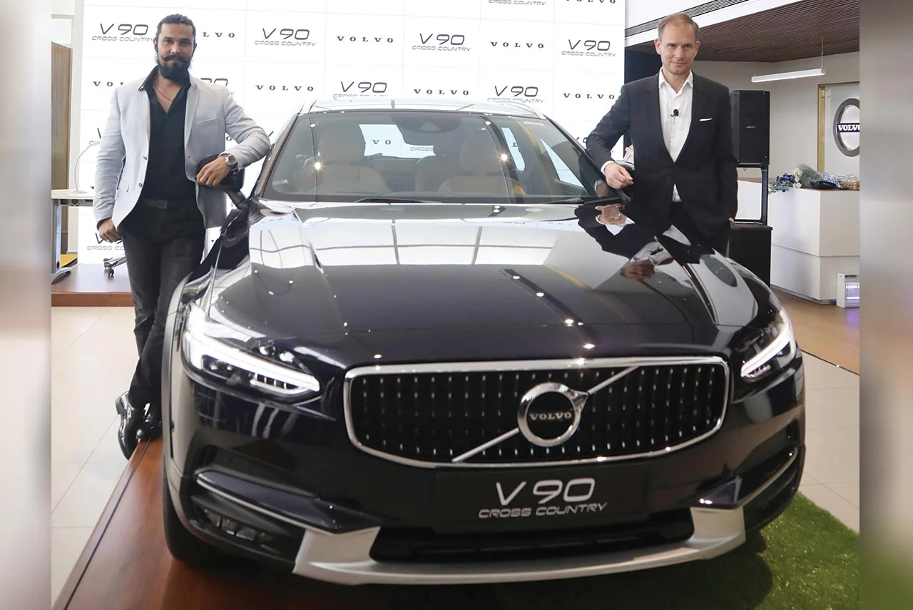 Volvo V90 Cross Country launched in India; Priced at INR 60 Lakh 1 2017 volvo v90 cross country scandia motorcars delhi