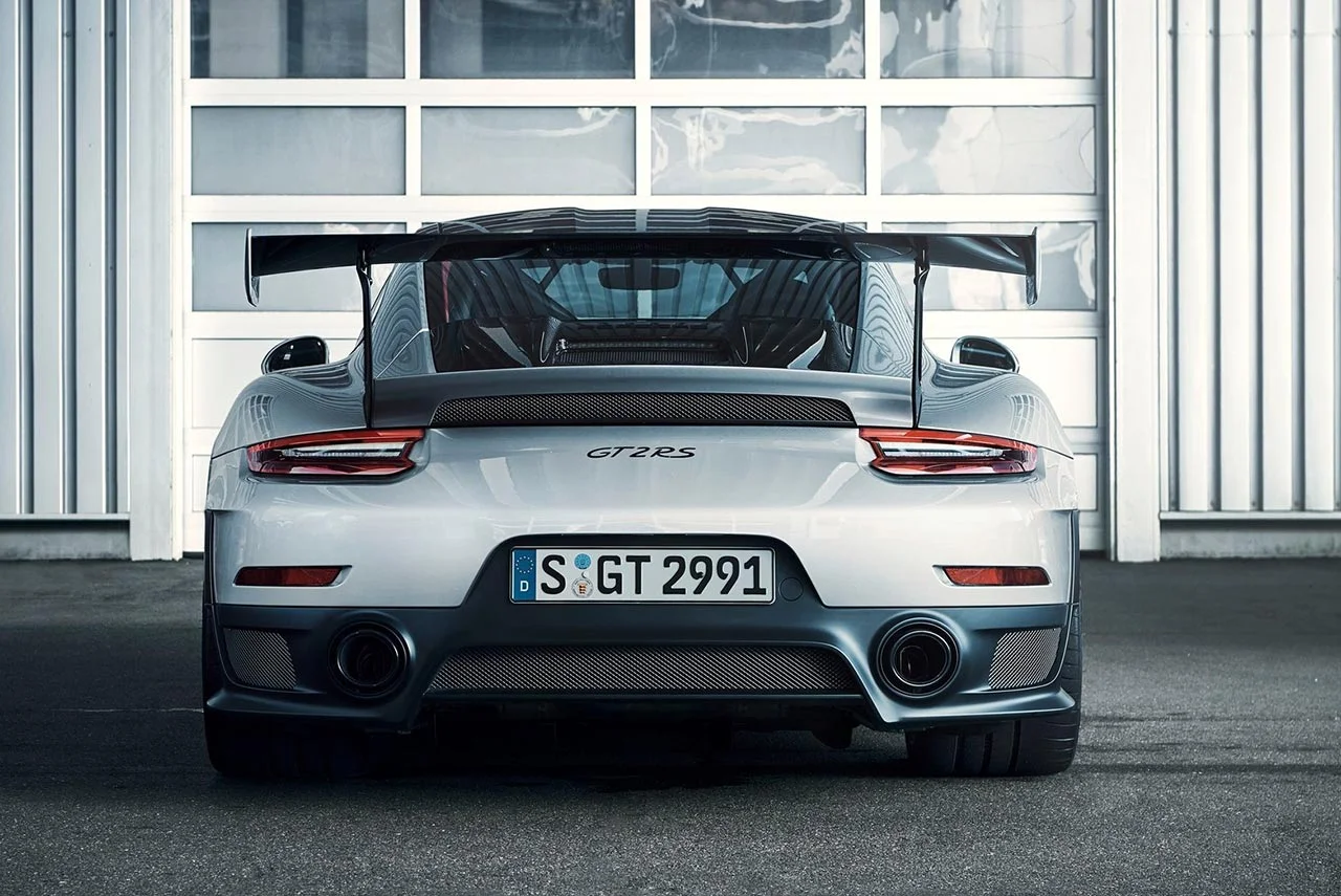 2018 porsche 911 gt2 rs rear