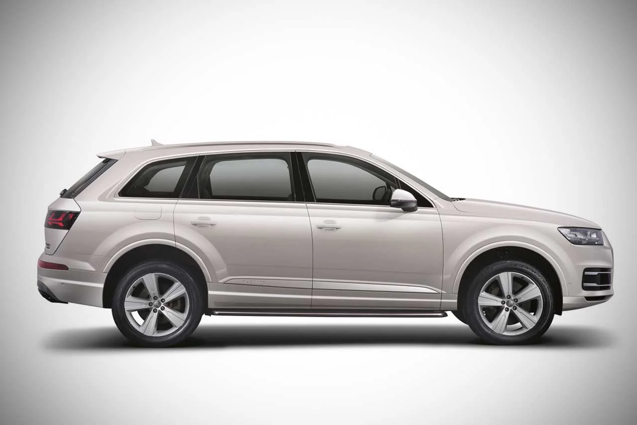 2017 audi q7 design edition side studio