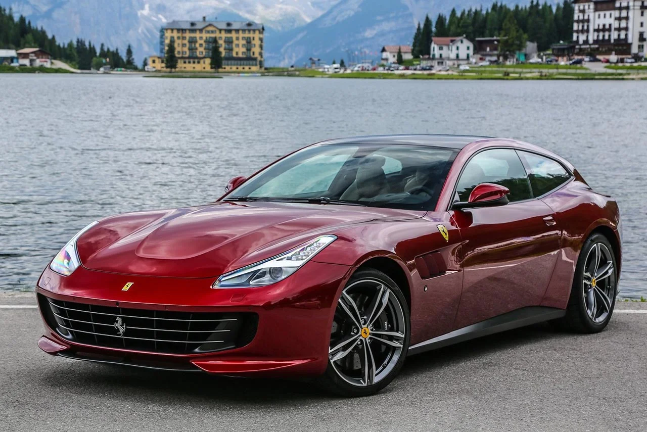 2017 ferrari gtc4lusso front quarter