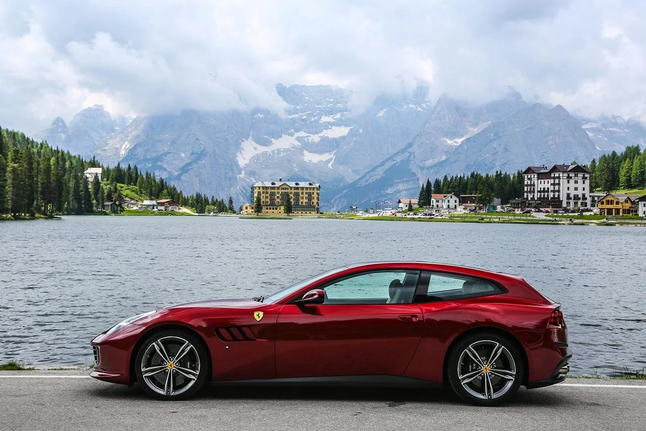 2017 ferrari gtc4lusso side