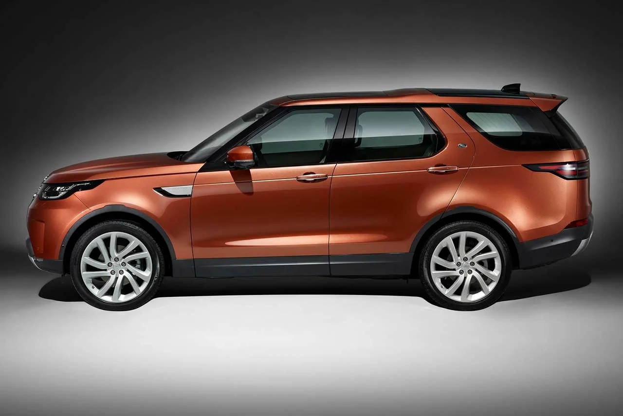 All-New Land Rover Discovery launched in India; Priced from INR 68.05 Lakh 7 2017 Land Rover Discovery Side