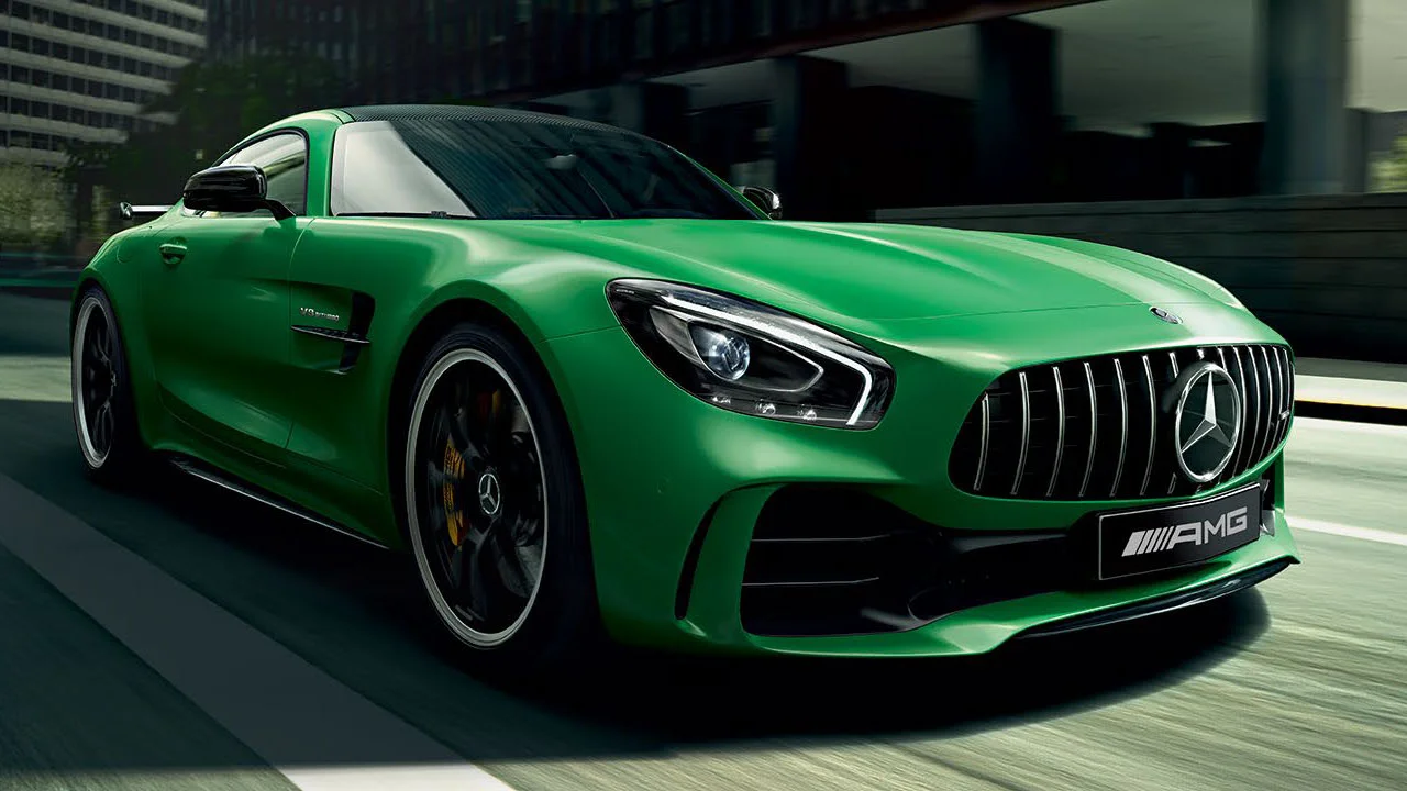 2017 mercedes-amg gt r front right