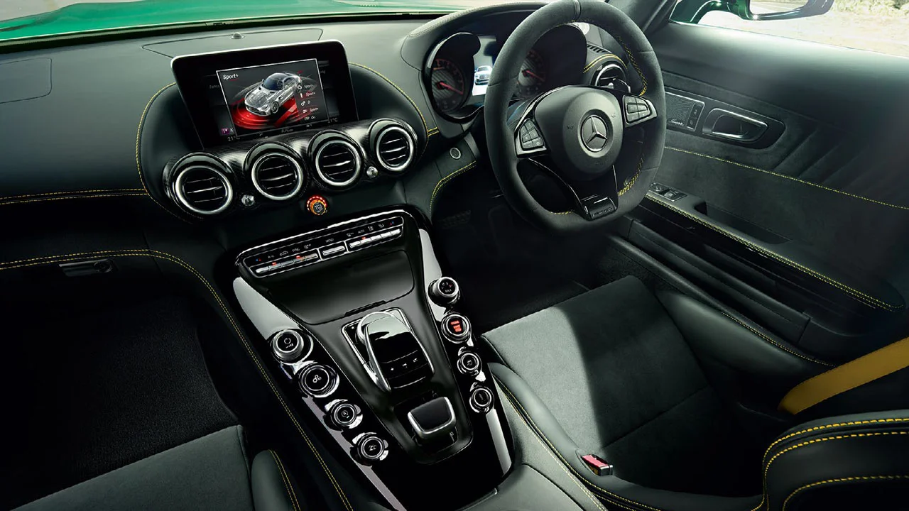 2017 mercedes-amg gt r interior