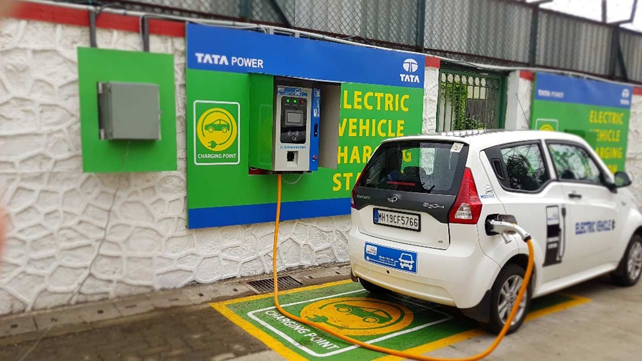 tata power launches electric vehicle charging station in Mumbai