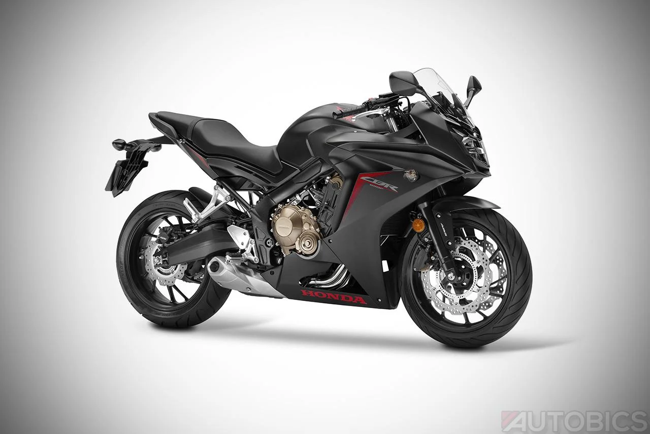 Bookings Open for the New 2017 Honda CBR650F in India; Priced at INR 7.30 Lakh 9 2017 honda cbr650f Gunpowder Black Metallic studio front right