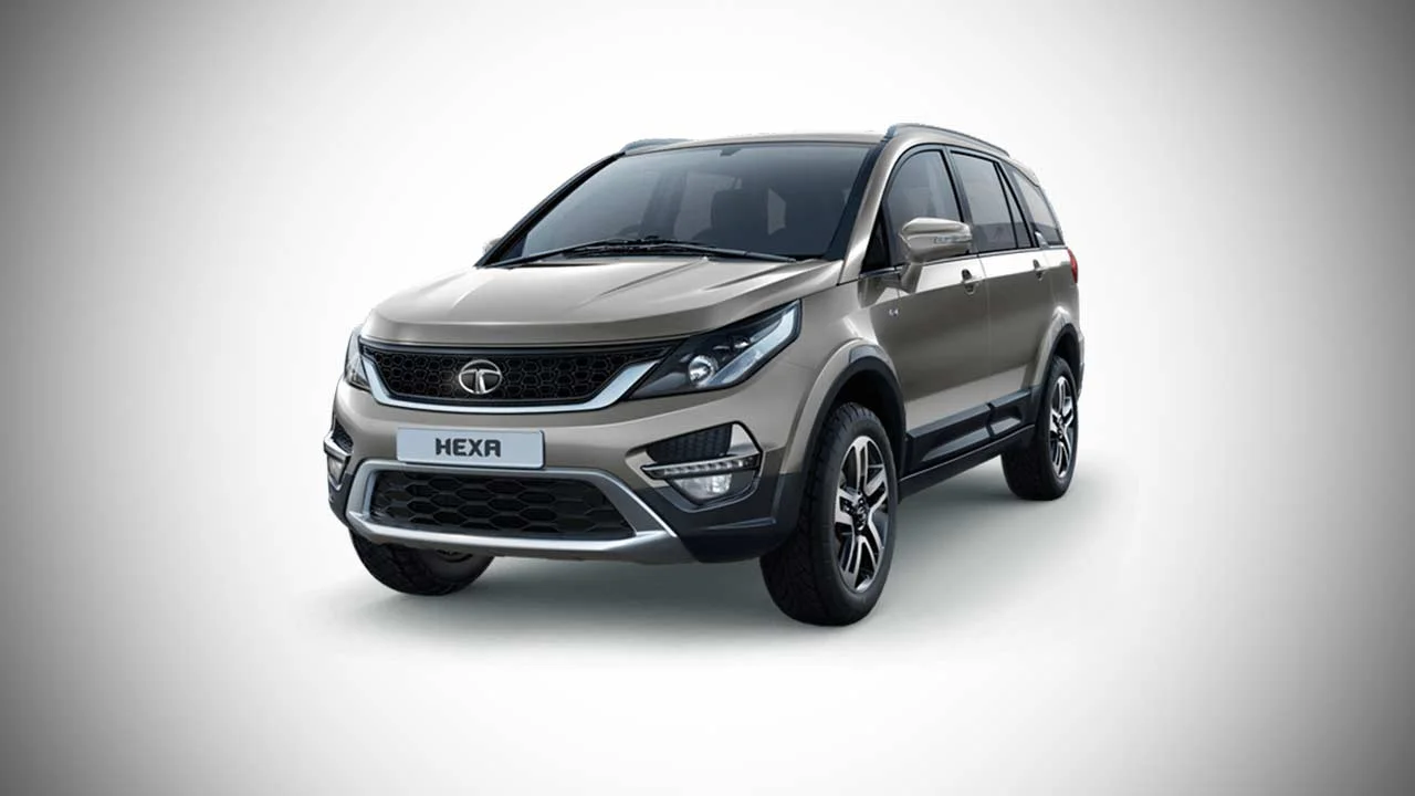 Watch Tata HEXA pull a Boeing 737-800 aircraft 17 Tata Hexa Tungsten Silver Colour