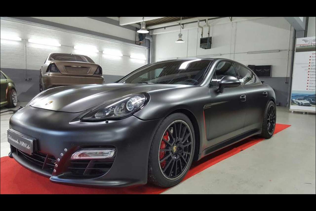 blootstelling liter Slapen 9 Porsche Panamera Black on Black examples that look Awesome - AUTOBICS