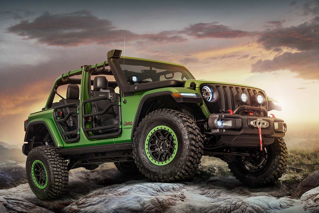 2018 Jeep Wrangler Rubicon Mopar and Jeep Performance Parts - AUTOBICS