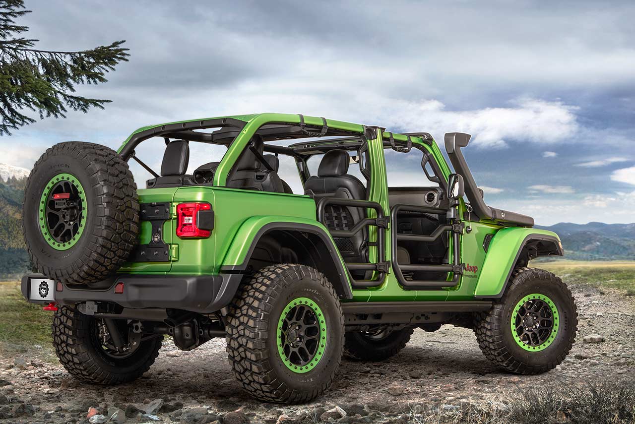 2018 Jeep Wrangler Rubicon Mopar and Jeep Performance Parts - AUTOBICS