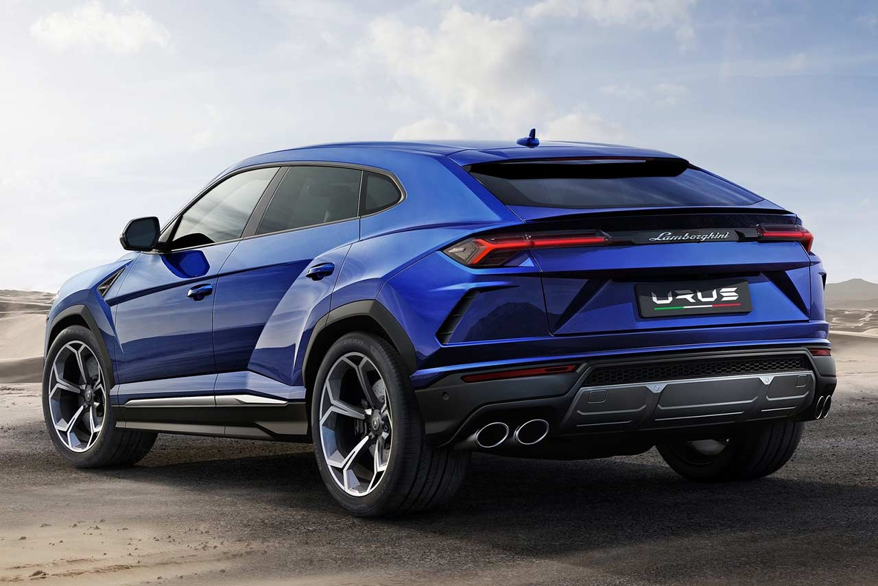 2019 - [Infiniti] QX Inspiration Concept Lamborghini-Urus-SUV-Rear-Left