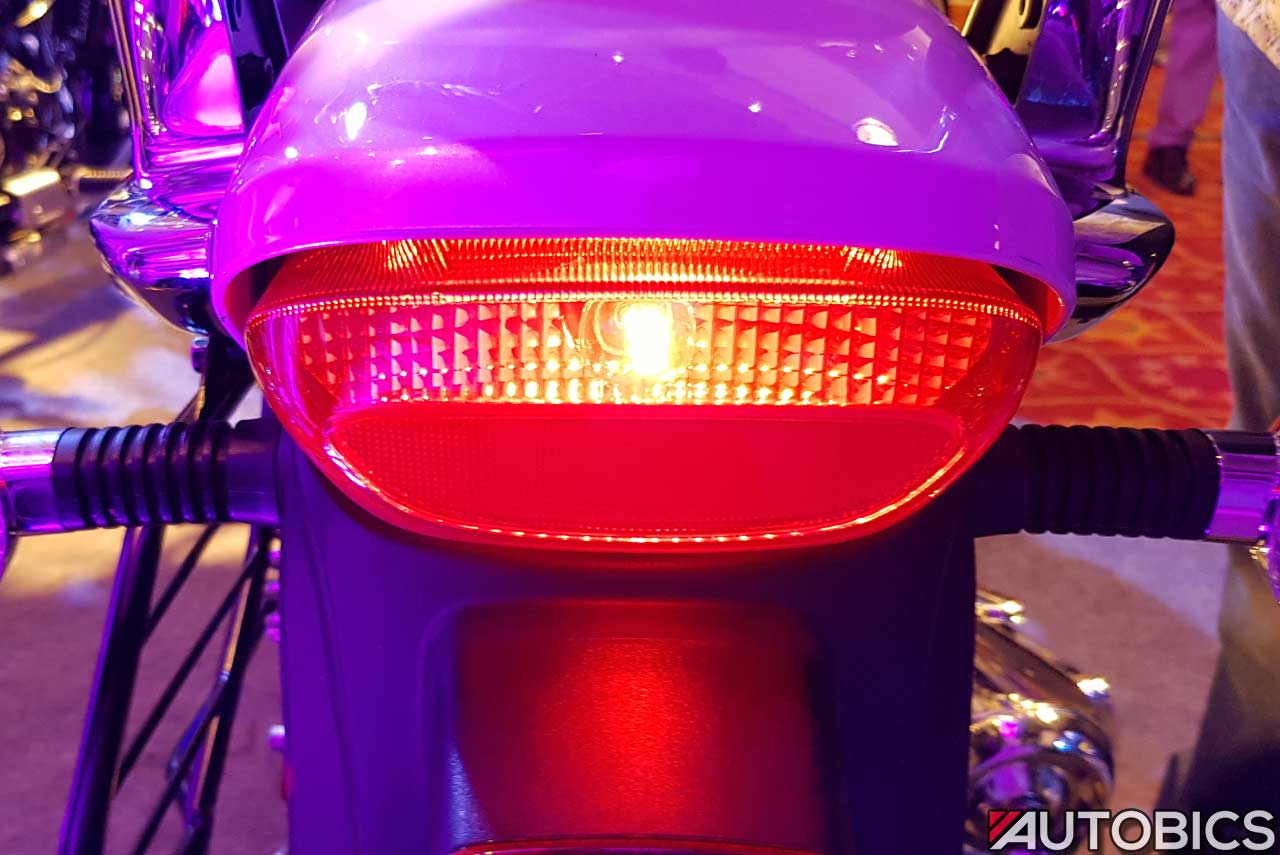 bajaj avenger tail light red cover price