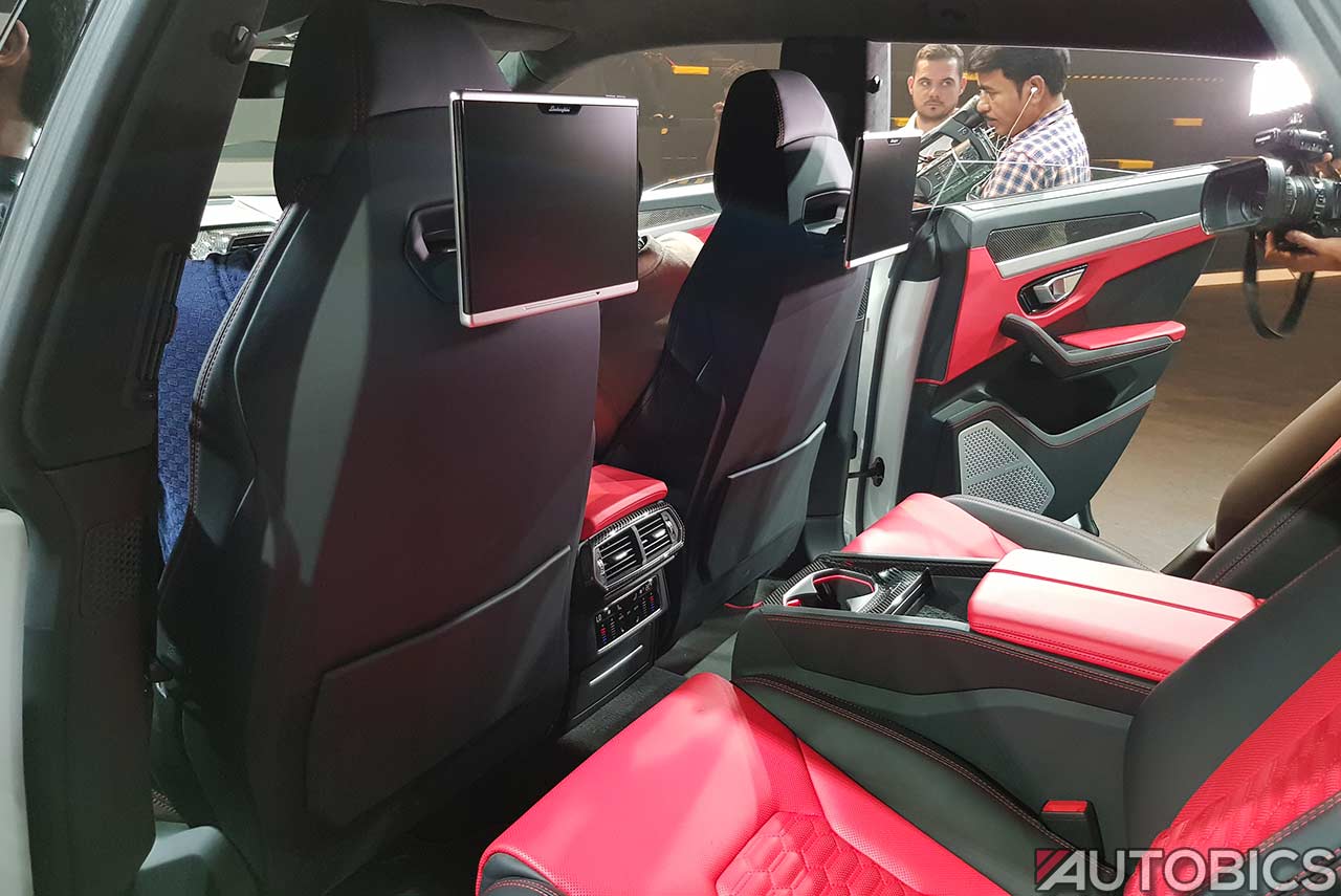 2019 Lamborghini Urus Rear Entertainment Screens Autobics