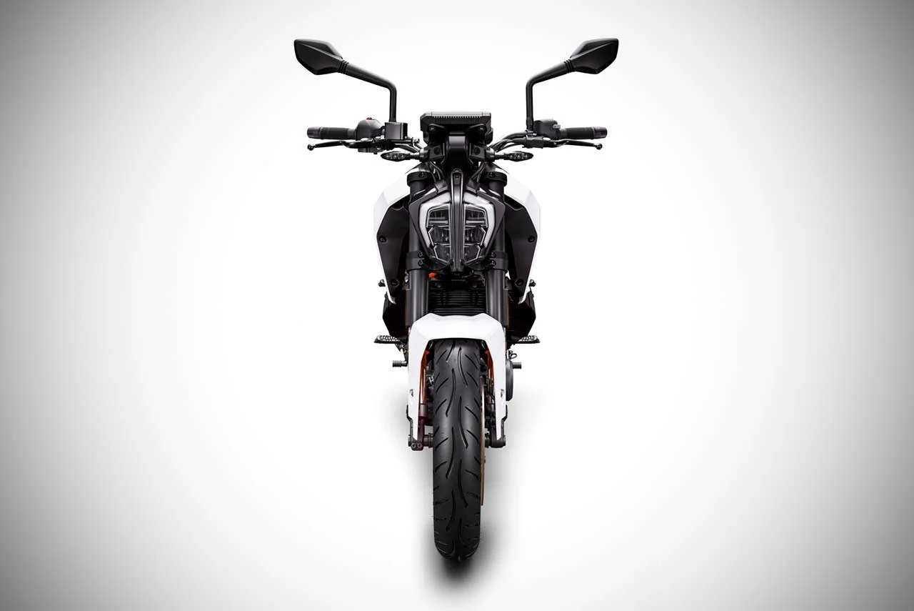 KTM 390 Duke White Colour Launched in India 6 KTM 390 Duke White 2017 Front Studio