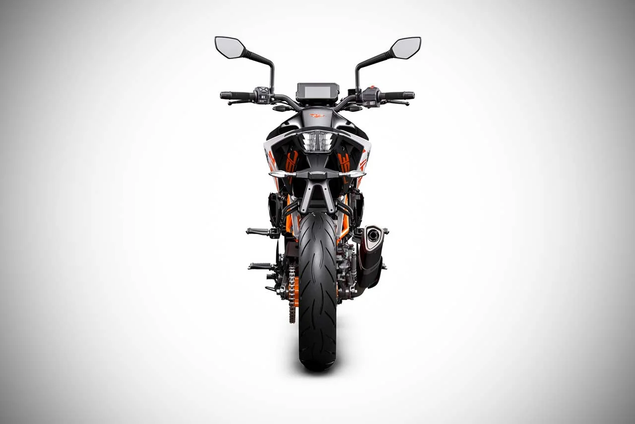 KTM 390 Duke White Colour Launched in India 7 KTM 390 Duke White 2017 Rear Studio