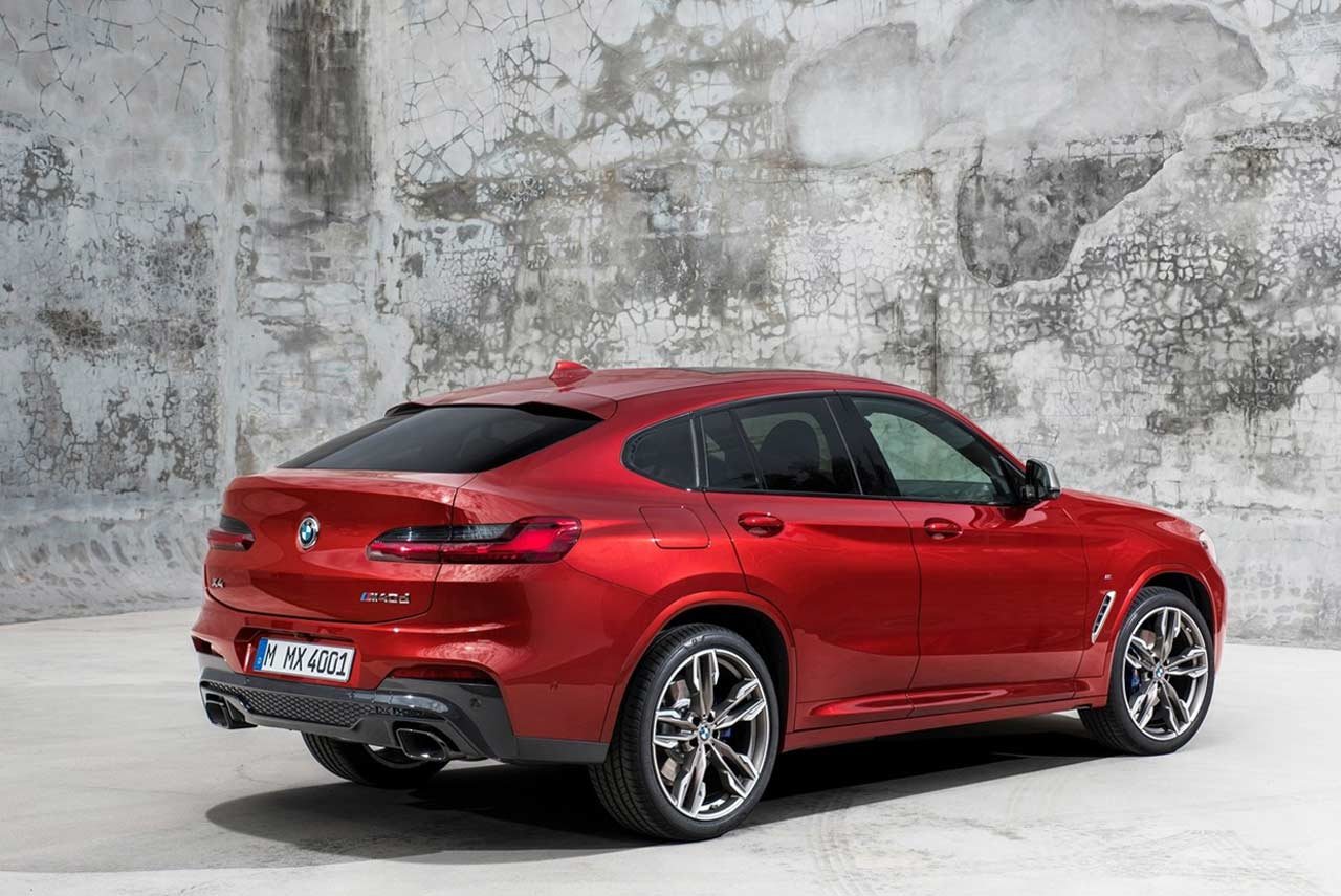 2019 BMW X4 M40d Rear Quarter