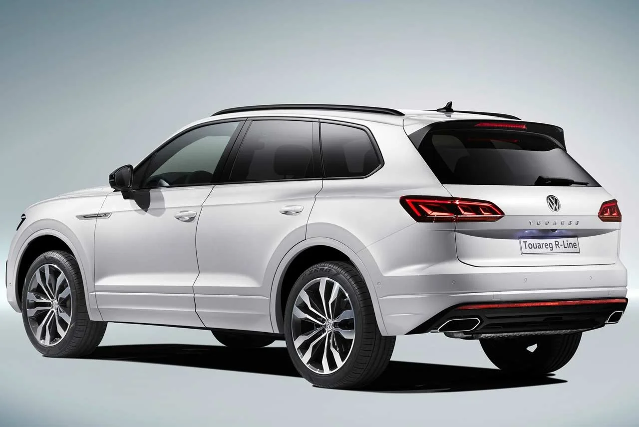 2019 VW Touareg R-Line White Rera Quarter