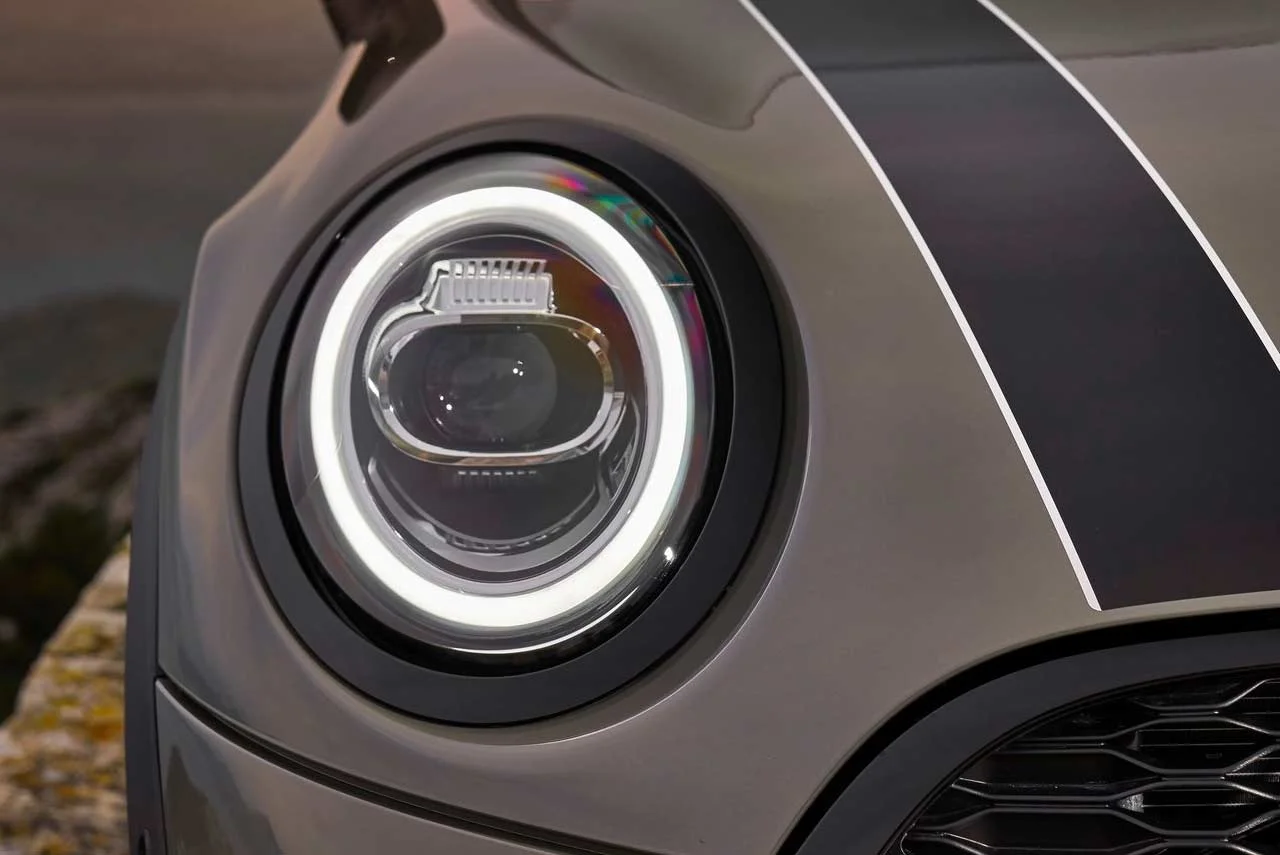 2019 Mini Cooper S 5-door Doors open