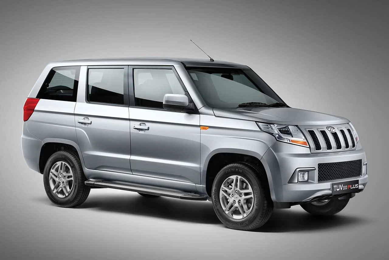Mahindra TUV300 Plus launched in India; Priced at INR 9.47 Lakh 1 Mahindra TUV300 Plus Majestic Silver 2018 Front Quarter Studio