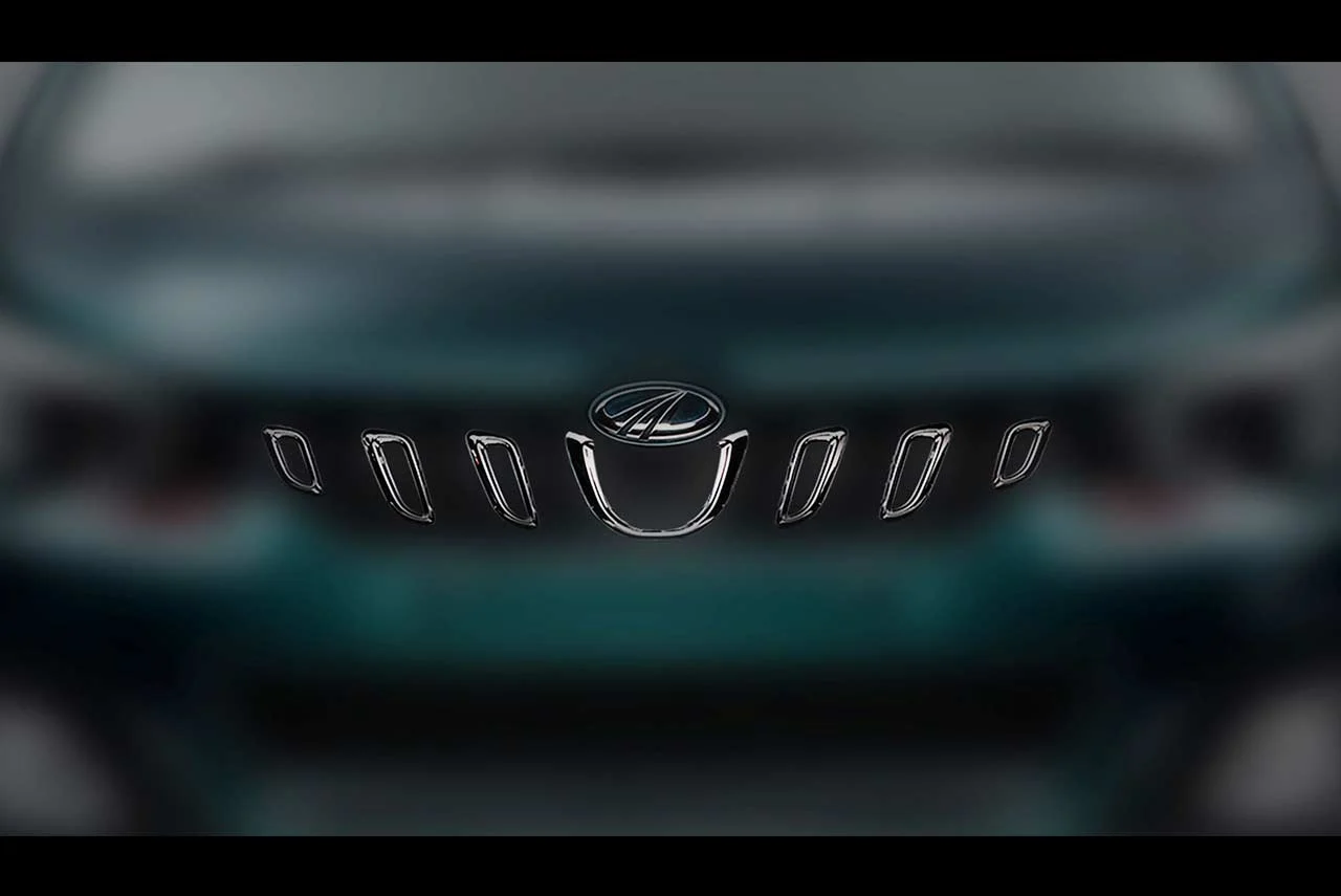 Mahindra Marazzo Grill Teaser 2018