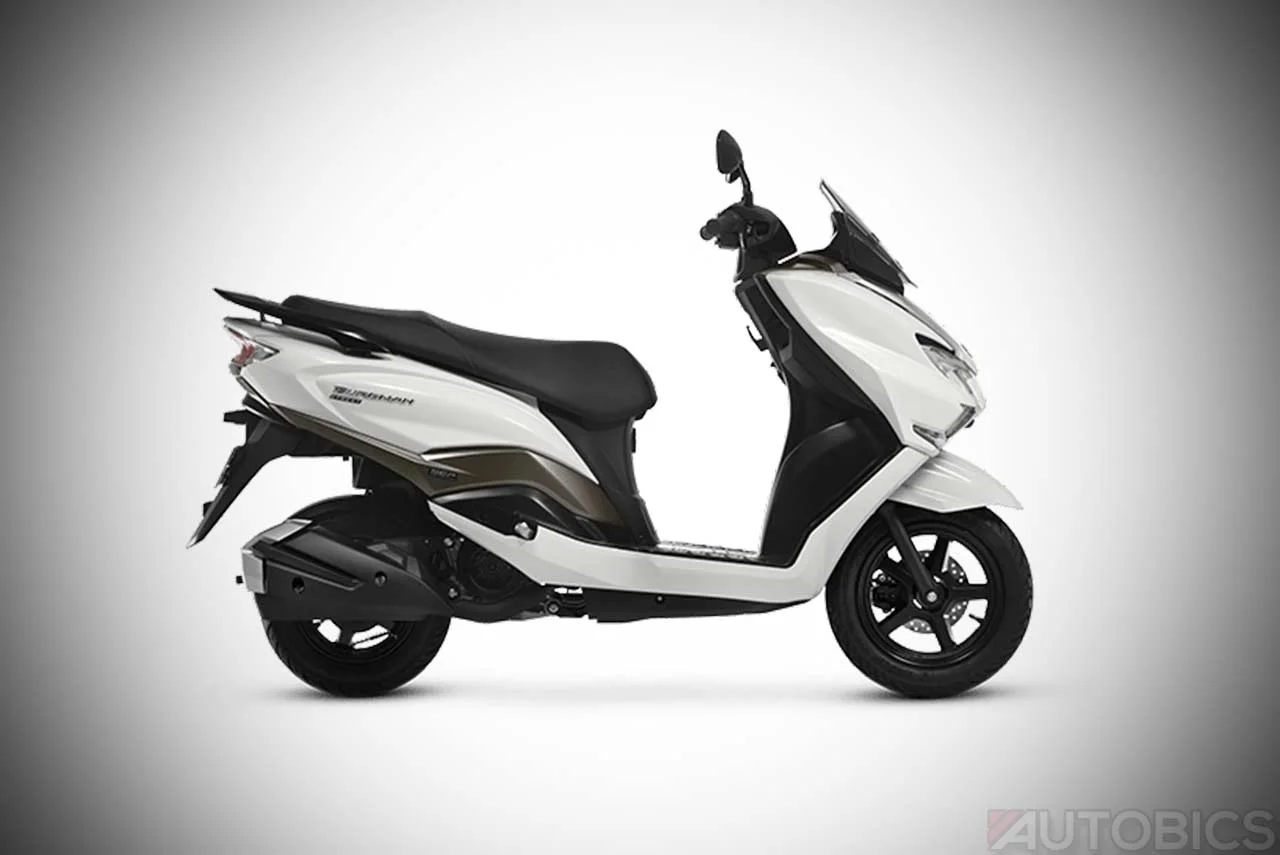2018 Suzuki Burgman Street 125 Scooter Glass Sparkle Black