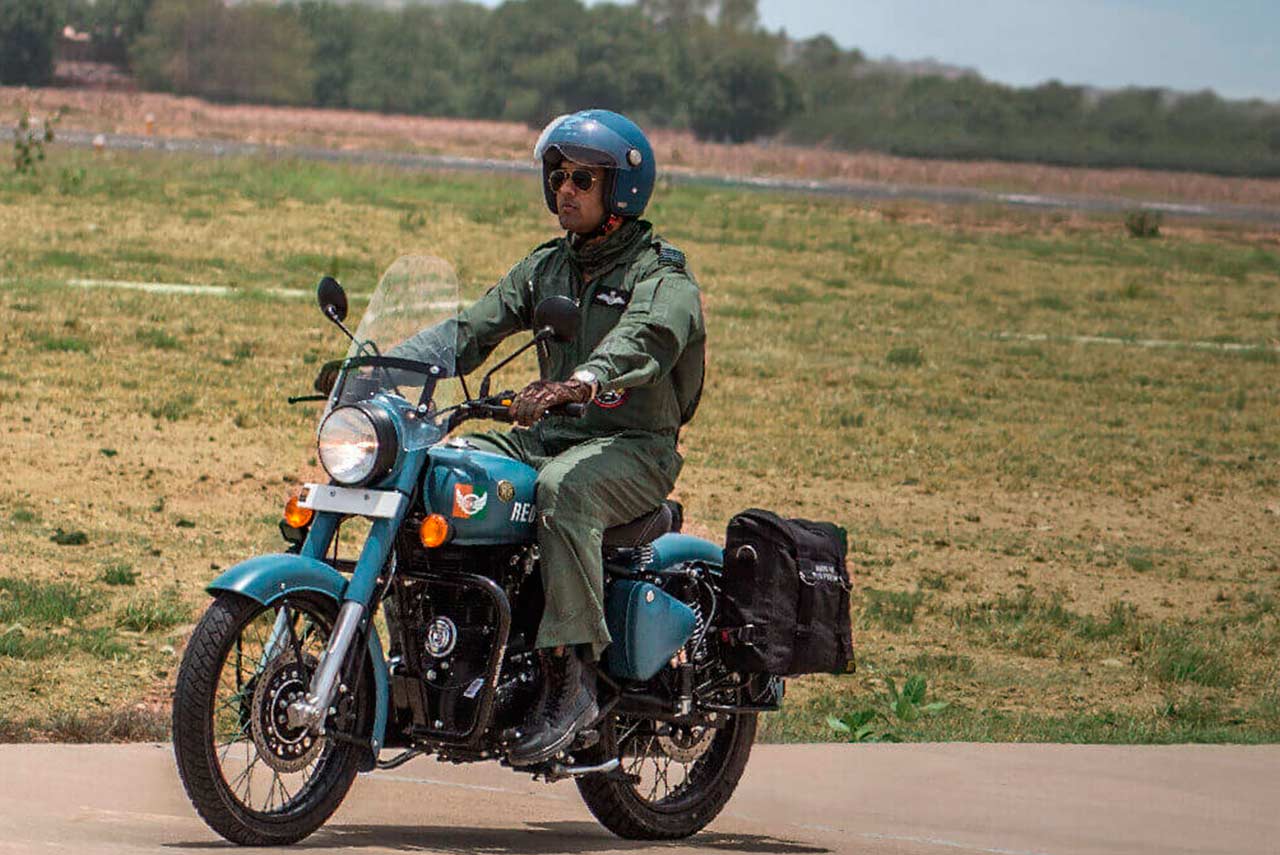 2018 Royal Enfield Classic Signals Edition Airborne Blue