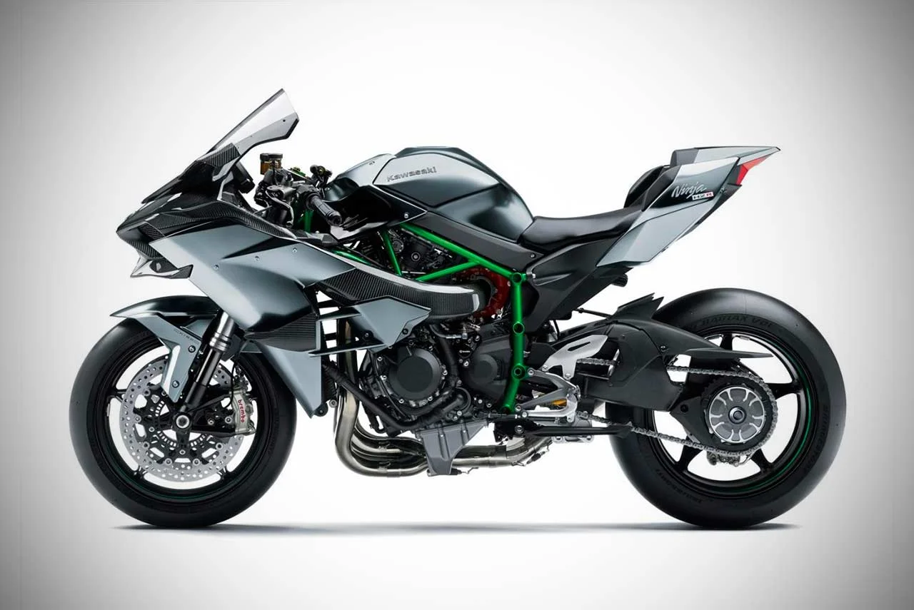 2019 Kawasaki Ninja H2 Carbon Cornering