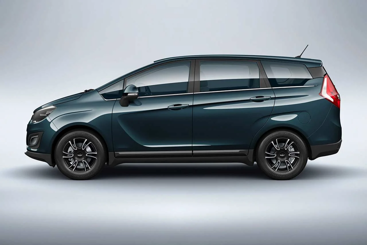Mahindra Marazzo Side 2018